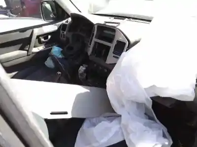 Здавання транспортного засобу mitsubishi montero (v60/v70) 3.2 di-d all-four року 2006 потужний 4m41