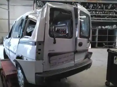 Veículo de Sucata opel combo tour do ano 2004 alimentado z14xep