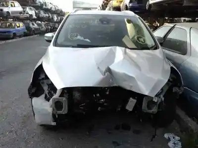 Scrapping Vehicle ford galaxy titanium of the year 2017 powered t7cl