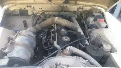 Veículo de Sucata land rover santana 109 do ano 1979 alimentado 3-42 l