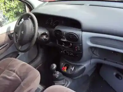 Scrapping Vehicle renault megane i scenic (ja0) 1.9 dti diesel cat of the year 1999 powered f9q