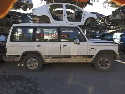 Verschrottungsfahrzeug mitsubishi pajero l040 des jahres 1987 angetrieben 4d56