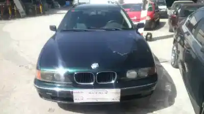 Véhicule à la ferraille BMW SERIE 5 TOURING (E39) 525tds de l'année 1997 alimenté 25-6T-1