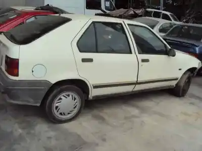 Véhicule à la ferraille renault                                            19 hatchback (b/c53)                                                                                                                                                                                                                                       b53705                                                                                                                                                                                                                                                     de l'année 1989 alimenté e6j