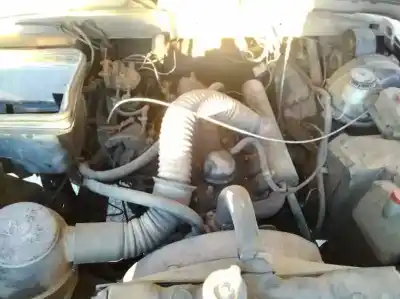 Veículo de Sucata land rover santana 109 do ano 1987 alimentado e-23