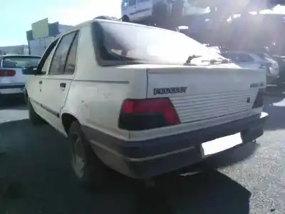 Veicolo di demolizione peugeot 309 básico dell'anno 1992 alimentato 