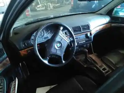 Veículo de Sucata bmw serie 5 berlina (e39) 525tds do ano 1997 alimentado 25-6t1