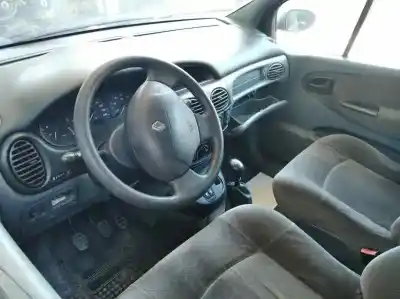 Scrapping Vehicle renault megane i scenic (ja0) 1.6e alize of the year 1999 powered k7m