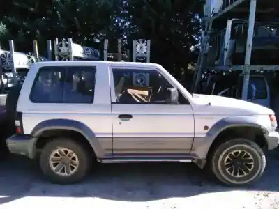 Veículo de Sucata mitsubishi pajero 2.5 td do ano 1999 alimentado 4d56
