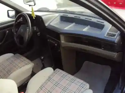 Sloopvoertuig opel kadett e gl berlina van het jaar 1988 aangedreven 13s