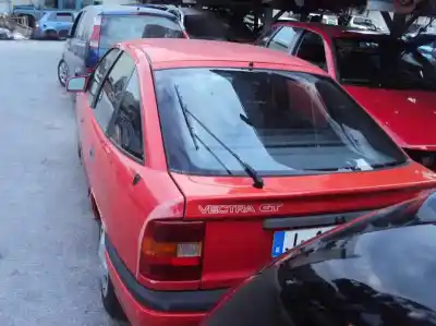 Veicolo di demolizione opel vectra a cdx dell'anno 1991 alimentato seh