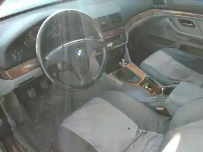 Veículo de Sucata bmw serie 5 berlina (e39) 525tds do ano 1996 alimentado 25-6t1