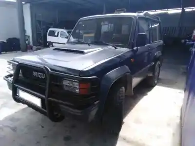 Véhicule à la ferraille isuzu trooper ubs 55 de l'année 1998 alimenté 4jb1t