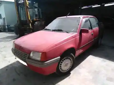 Veicolo di demolizione opel kadett e gsi berlina dell'anno 1988 alimentato 18se