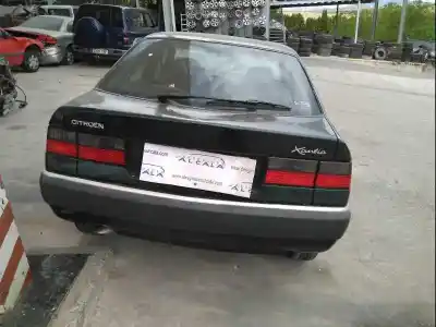 Véhicule à la ferraille citroen xantia berlina 1.9 turbodiesel de l'année 1995 alimenté d8b