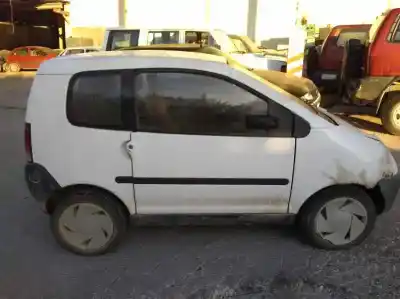 Veicolo di demolizione aixam 400 402 dell'anno 2001 alimentato z 402