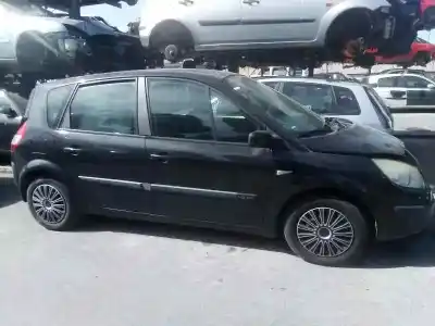 Здавання транспортного засобу renault                                            scenic ii                                                                                                                                                                                                                                                  authentique року 2003 потужний 