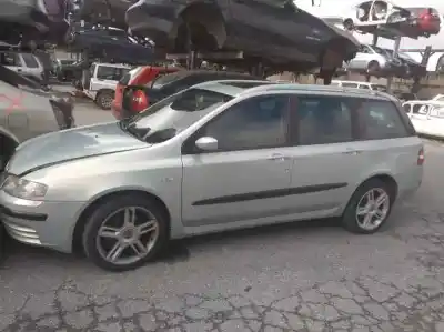 Veículo de Sucata fiat stilo multi wagon (192 desde modelo 2003) 1.9 jtd do ano 2003 alimentado 192a1000