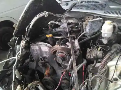 Veículo de Sucata chrysler jeep cherokee (kj) 2.5 crd cat do ano 2004 alimentado 09c