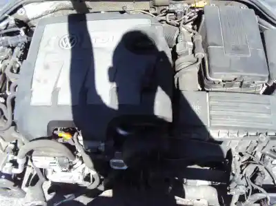 Veículo de Sucata volkswagen jetta (162) advance bluemotion do ano 2011 alimentado cay