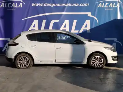 Veículo de Sucata renault megane iii berlina 5 p business do ano 2015 alimentado k9k g6
