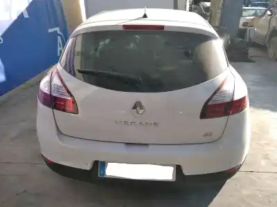 Veículo de Sucata renault megane iii berlina 5 p business do ano 2015 alimentado k9k g6