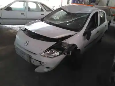 Здавання транспортного засобу RENAULT CLIO III Authentique року 2011 потужний K9K 67