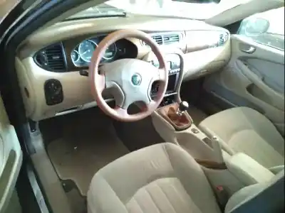 Scrapping Vehicle jaguar x-type 2.0 v6 of the year 2003 powered yb