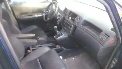 Scrapping Vehicle toyota corolla (_e12_) 2.0 d-4d (cde120_) of the year 2003 powered 1cdftv