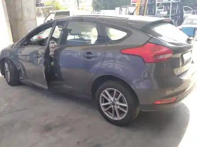 Veículo de Sucata ford focus turn. titanium do ano 2017 alimentado xwda