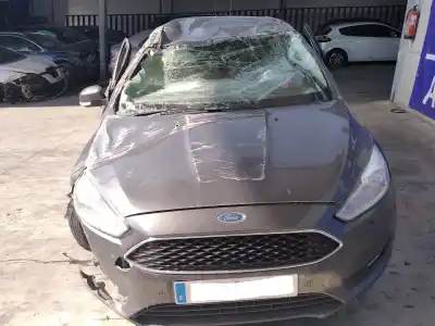 Veículo de Sucata ford focus turn. titanium do ano 2017 alimentado xwda