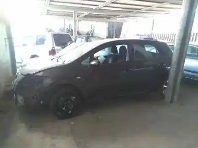Veículo de Sucata toyota auris luna+ do ano 2008 alimentado 1nd