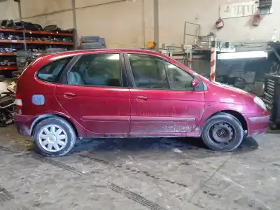 Veicolo di demolizione renault scenic (ja..) 1.6 16v authentique (ja0b/11) dell'anno 2002 alimentato k4m a7