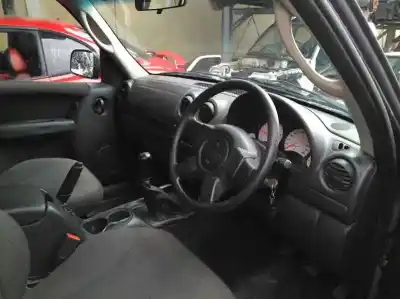 Veículo de Sucata chrysler jeep cherokee (kj) 2.5 crd cat do ano 2002 alimentado 99b