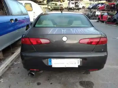 Veículo de Sucata alfa romeo 166 2.4 jtd 20v distinctive do ano 2004 alimentado 841g000