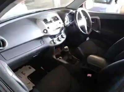 Sloopvoertuig toyota rav 4 (a3) luna van het jaar 2006 aangedreven 2adftv