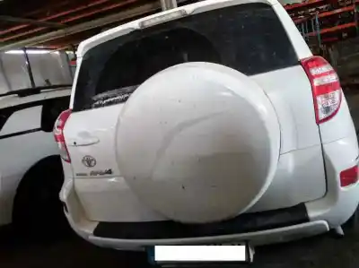 Sloopvoertuig toyota rav 4 (a3) luna van het jaar 2006 aangedreven 2adftv