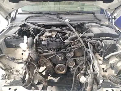 Veículo de Sucata land rover discovery iv (l319) 3.0 sdv6 4x4 do ano 2009 alimentado 306dt