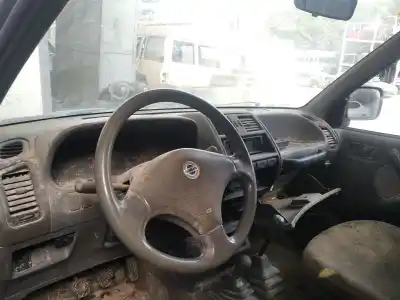 Sloopvoertuig nissan terrano ii r20 van het jaar 1994 aangedreven td27