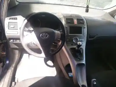 Veículo de Sucata toyota auris luna do ano 2007 alimentado 1zr