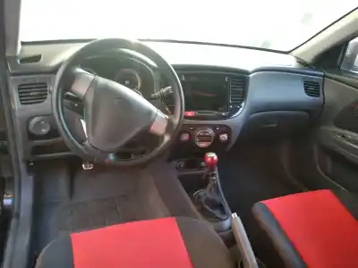 Veicolo di demolizione kia rio 1.5 crdi ex2 dell'anno 2005 alimentato d4fa