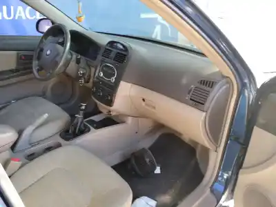 Veicolo di demolizione KIA CERATO 2.0 LX CRDi Familiar dell'anno 2005 alimentato D4EA