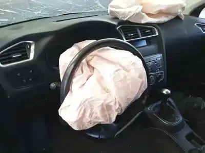 Veículo de Sucata citroen c4 lim. collection do ano 2012 alimentado 9h05