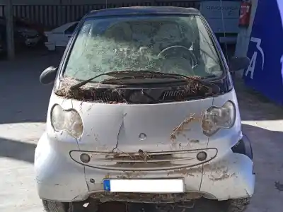 Veicolo di demolizione microcar smart  dell'anno 2003 alimentato 