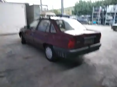 Veículo de Sucata opel kadett e gl berlina do ano 1991 alimentado 16sv