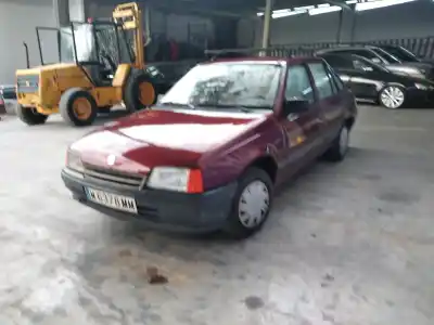 Veículo de Sucata opel kadett e gl berlina do ano 1991 alimentado 16sv