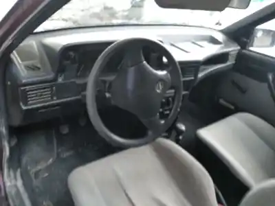 Veículo de Sucata OPEL KADETT E GL Berlina do ano 1991 alimentado 16SV