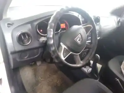 Veículo de Sucata dacia sandero basis do ano 2020 alimentado b4d g4