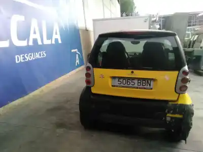 Véhicule à la ferraille microcar smart  de l'année 2000 alimenté 