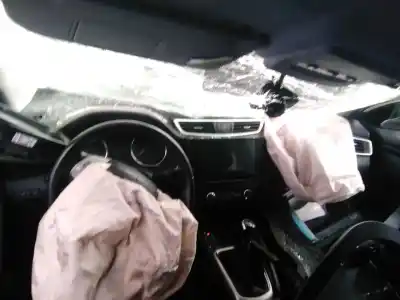 Veicolo di demolizione nissan qashqai (j11) acenta dell'anno 2015 alimentato r9m